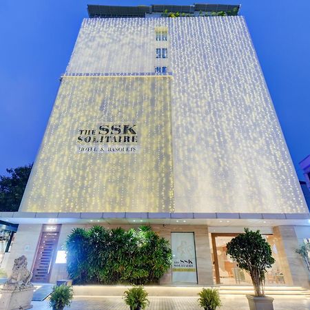 The SSK Solitaire Hotel&Banquets Nashik Extérieur photo