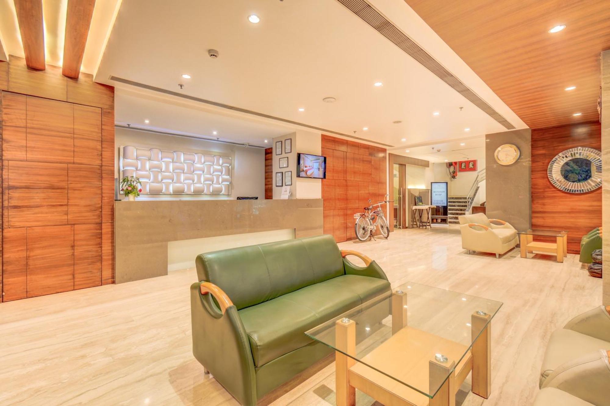 The SSK Solitaire Hotel&Banquets Nashik Extérieur photo