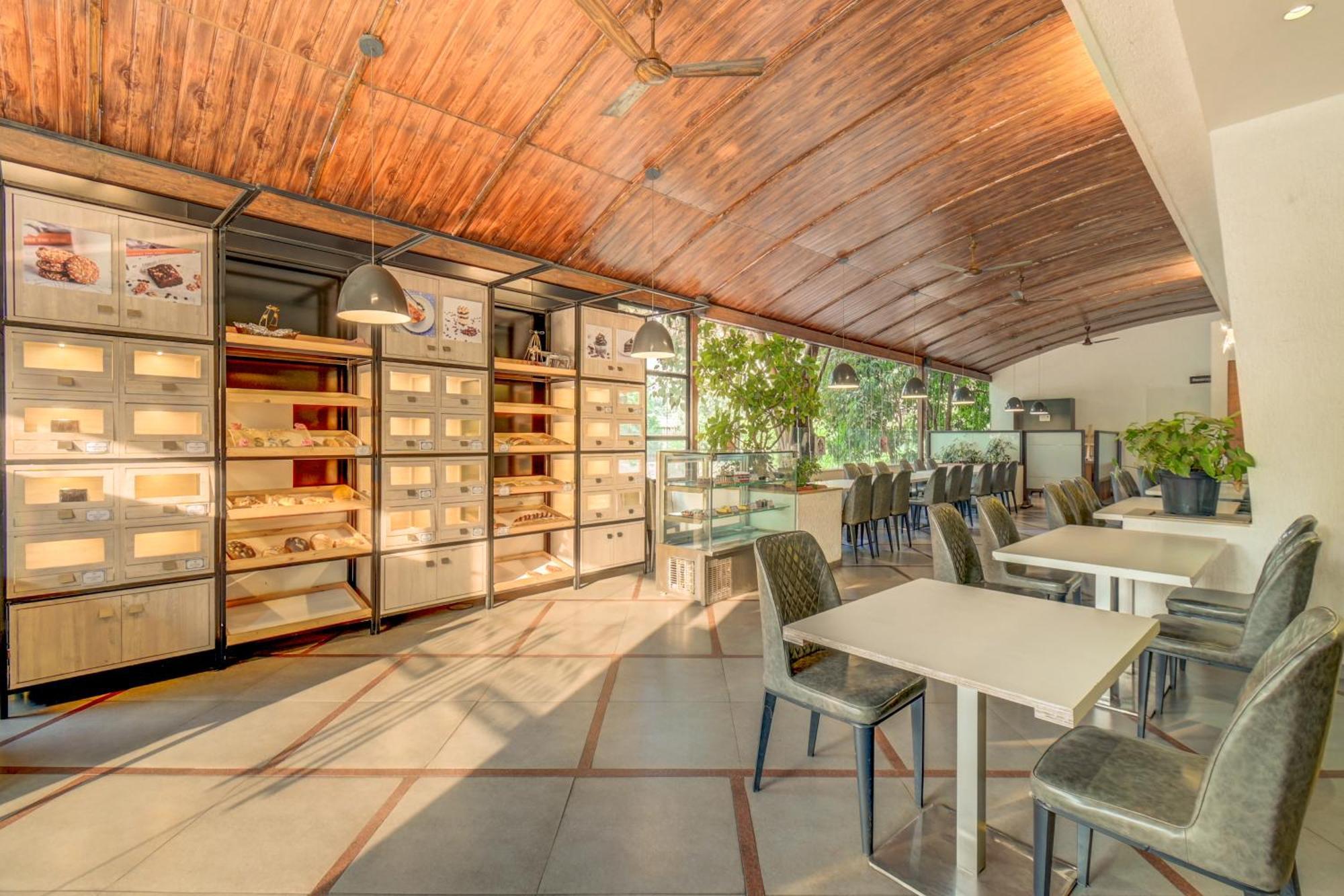 The SSK Solitaire Hotel&Banquets Nashik Extérieur photo