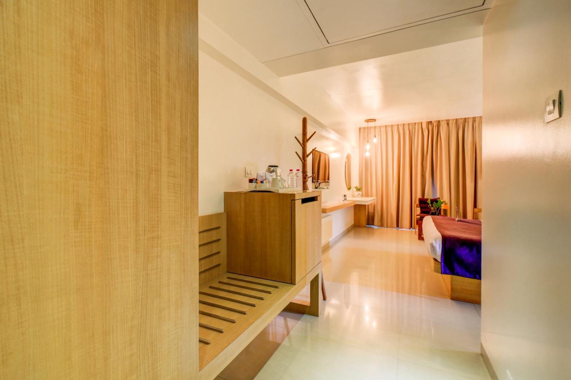 The SSK Solitaire Hotel&Banquets Nashik Extérieur photo